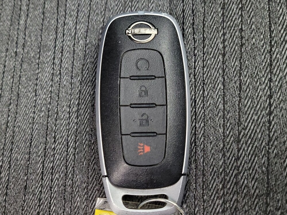 2023 Nissan Rogue in Lombard, IL 60148 - 18103560 32