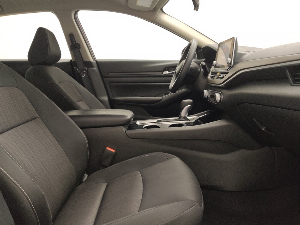 2024 Nissan Altima in Midlothian, IL 60445 - 18103561 21