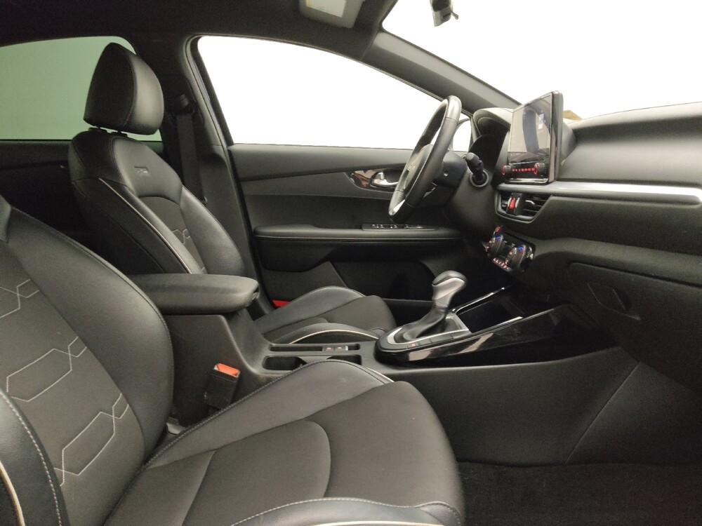 2024 Kia Forte in Des Moines, IA 50310 - 18103570 21