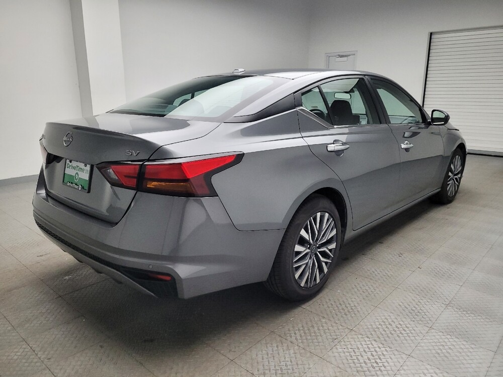 2023 Nissan Altima in Grand Rapids, MI 49508 - 18103583 9