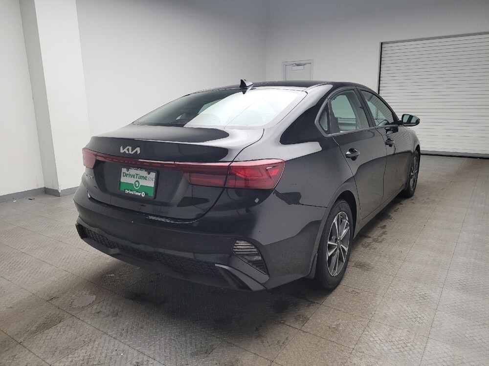 2023 Kia Forte in St. Louis, MO 63125 - 18103590 9