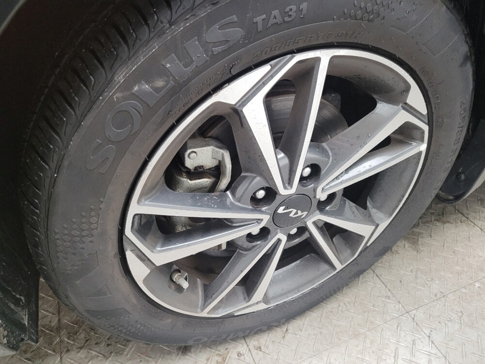 2023 Kia Forte in St. Louis, MO 63125 - 18103590 31