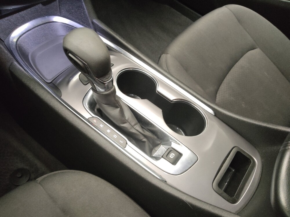 2023 Chevrolet Malibu in Eastpointe, MI 48021 - 18103592 26