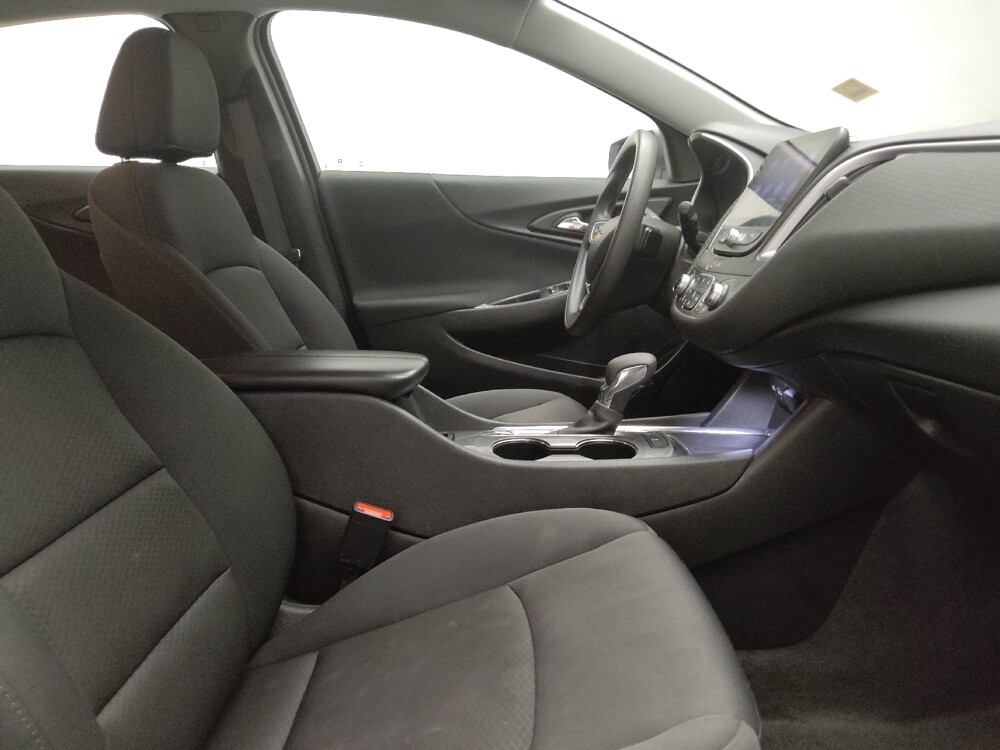 2023 Chevrolet Malibu in Eastpointe, MI 48021 - 18103592 21