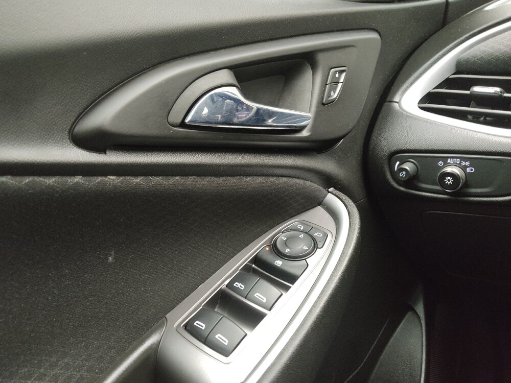 2023 Chevrolet Malibu in Eastpointe, MI 48021 - 18103592 27