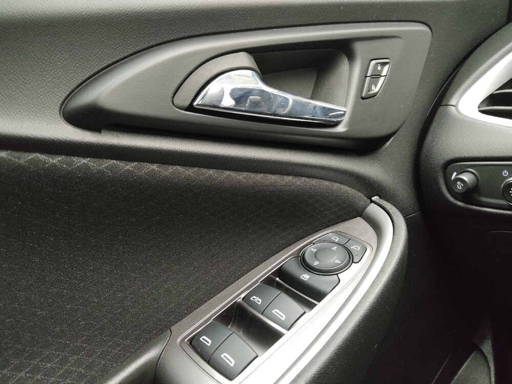 2024 Chevrolet Malibu in Eastpointe, MI 48021 - 18103596 27