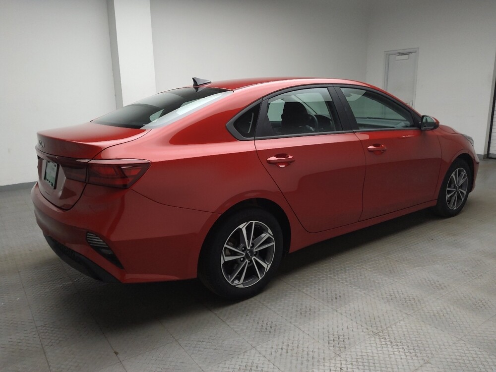 2023 Kia Forte in Taylor, MI 48180 - 18103598 10