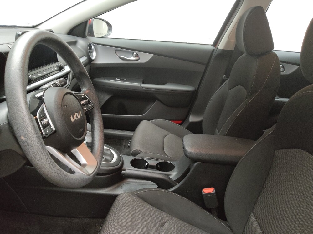2023 Kia Forte in Taylor, MI 48180 - 18103598 17