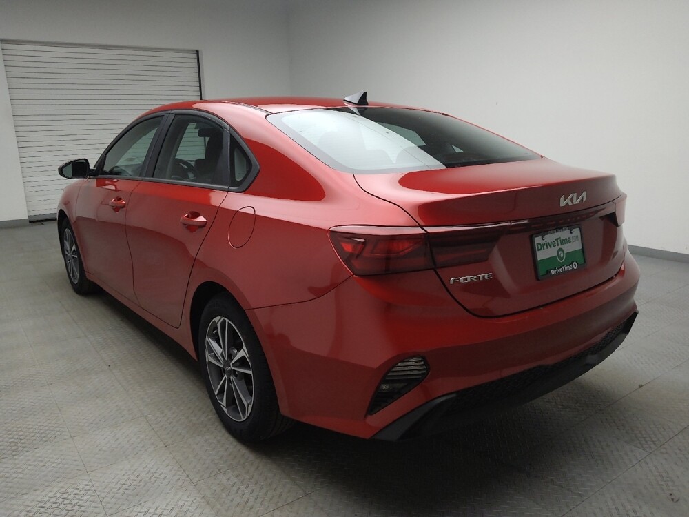 2023 Kia Forte in Taylor, MI 48180 - 18103598 5