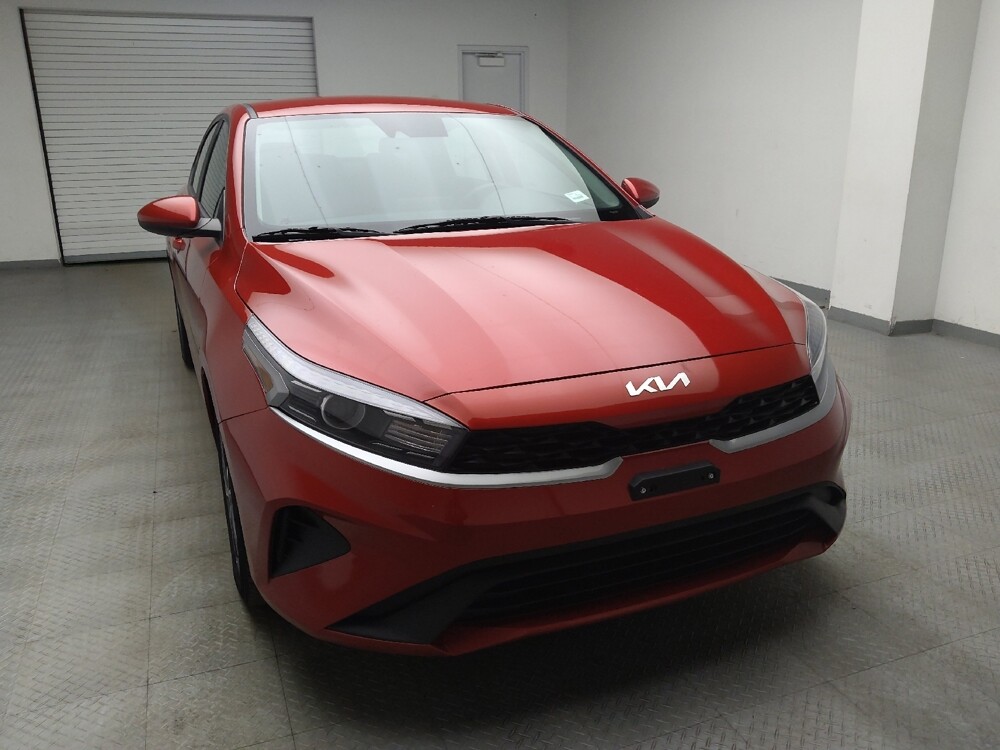 2023 Kia Forte in Taylor, MI 48180 - 18103598 14