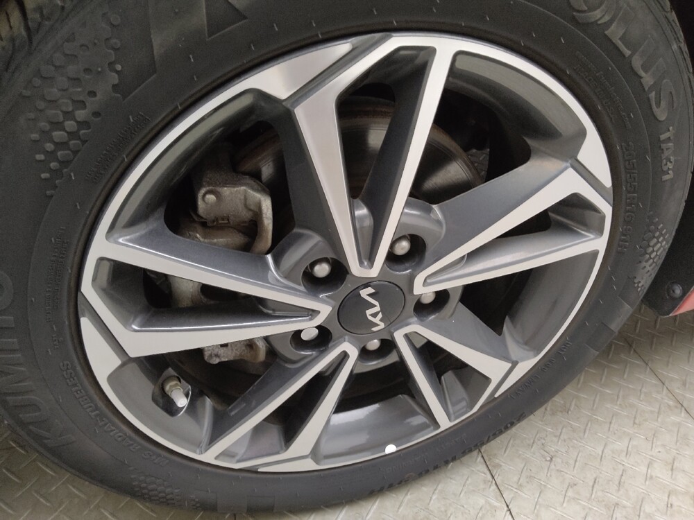 2023 Kia Forte in Taylor, MI 48180 - 18103598 31