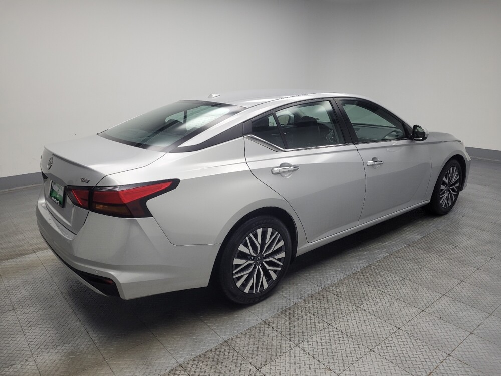 2023 Nissan Altima in Ft Wayne, IN 46805 - 18103607 10