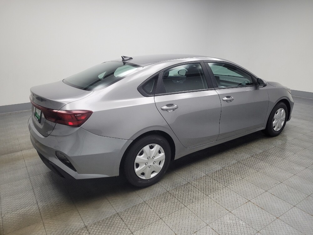 2023 Kia Forte in Indianapolis, IN 46222 - 18103618 10