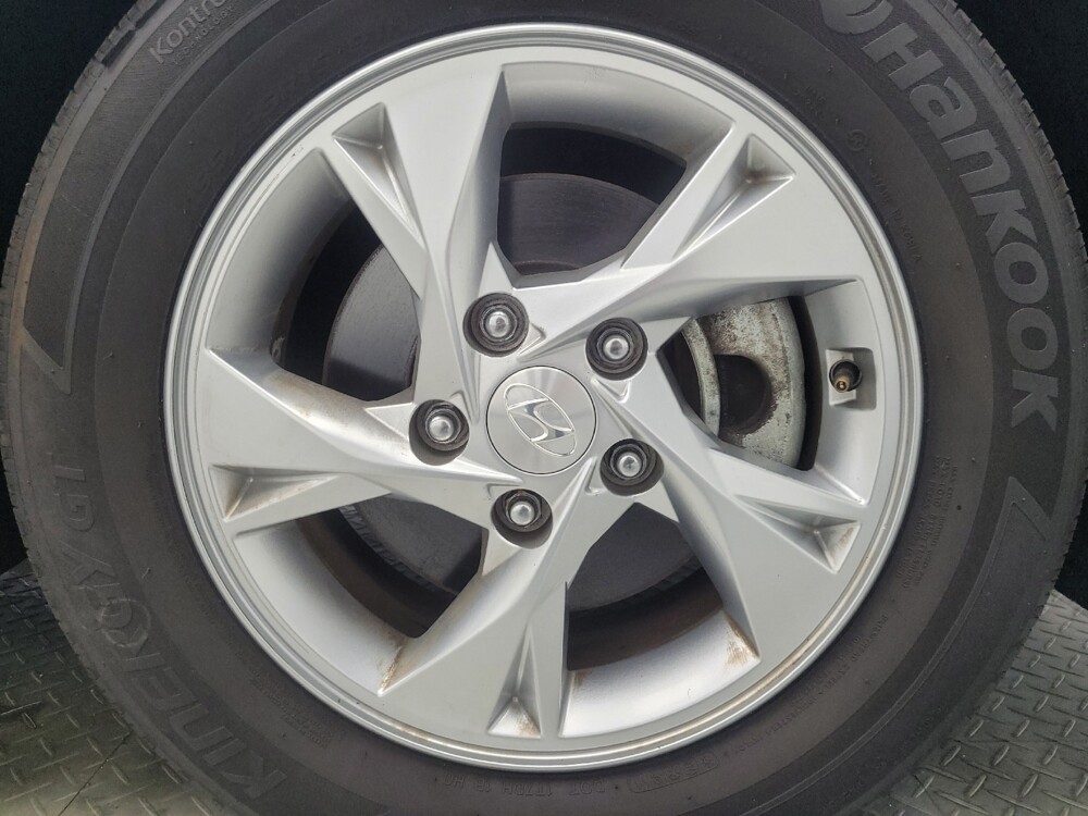 2023 Hyundai Elantra in Indianapolis, IN 46219 - 18103623 31