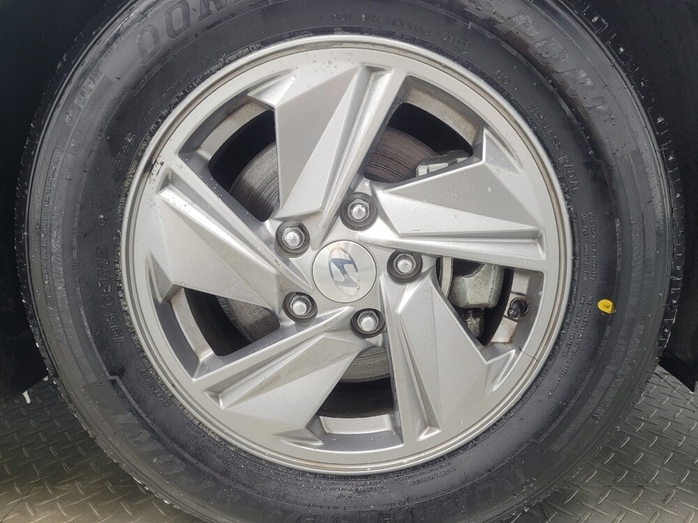 2024 Hyundai Elantra in Indianapolis, IN 46219 - 18103633 31