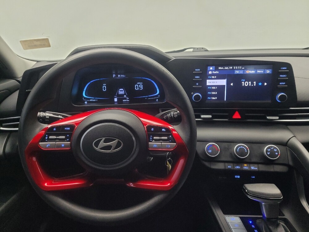 2024 Hyundai Elantra in Indianapolis, IN 46219 - 18103633 22