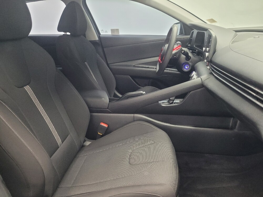 2024 Hyundai Elantra in Indianapolis, IN 46219 - 18103633 21