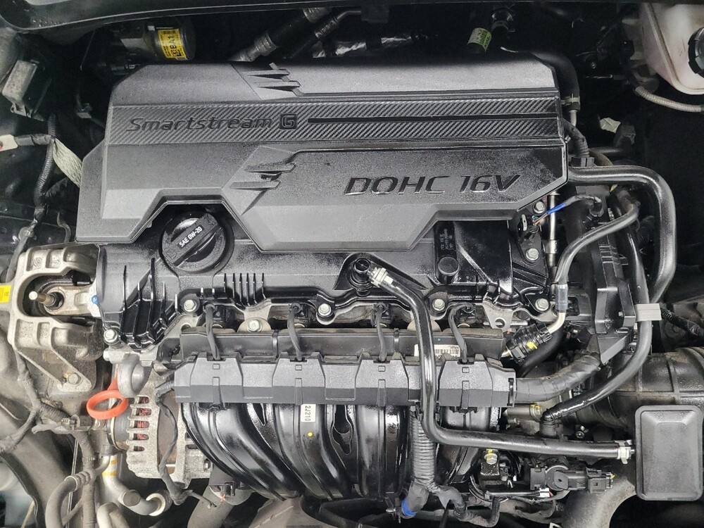 2024 Hyundai Elantra in Indianapolis, IN 46219 - 18103633 30