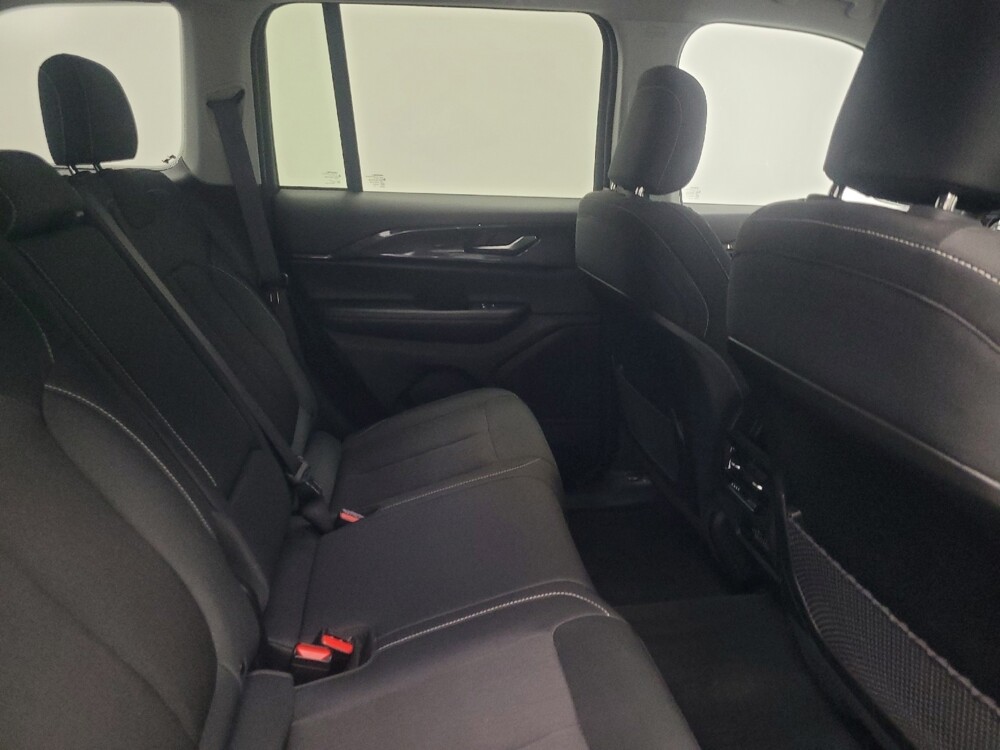 2023 Jeep Grand Cherokee in Indianapolis, IN 46219 - 18103643 19