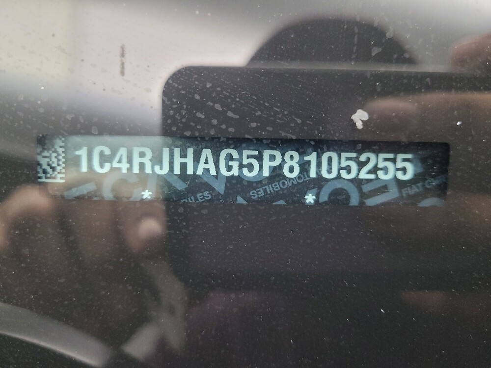 2023 Jeep Grand Cherokee in Indianapolis, IN 46219 - 18103643 33