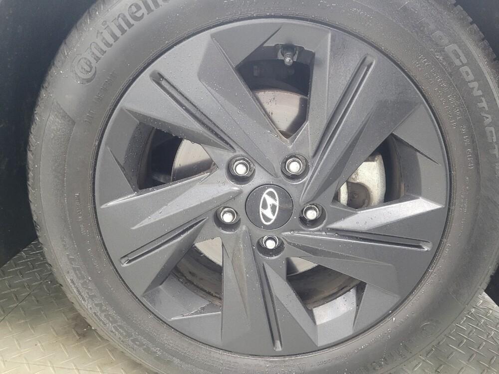 2023 Hyundai Elantra in Mishawaka, IN 46545 - 18103644 31