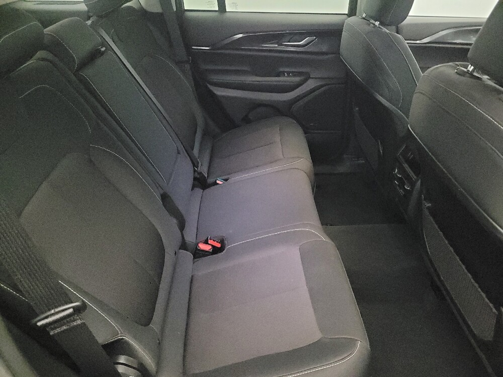 2023 Jeep Grand Cherokee in Temple Hills, MD 20746 - 18103665 19