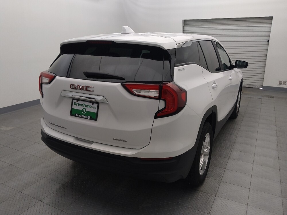 2024 GMC Terrain in Houston, TX 77034 - 18103680 7