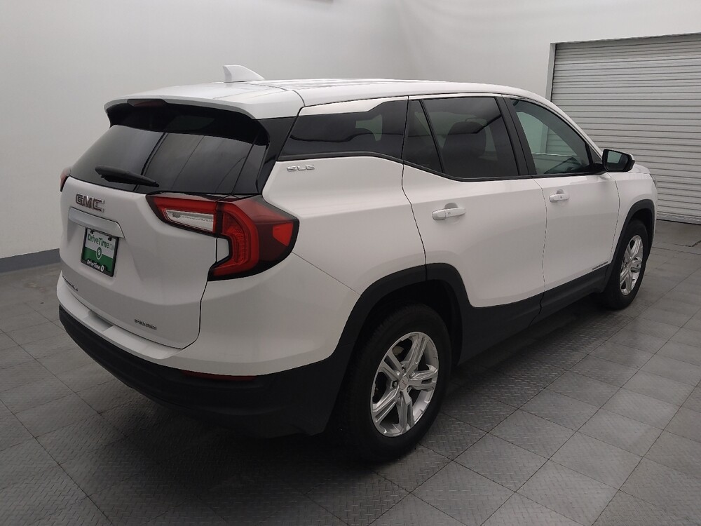 2024 GMC Terrain in Houston, TX 77034 - 18103680 9