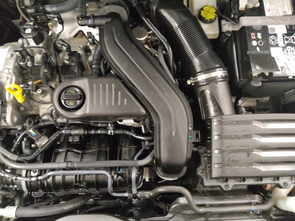 2024 Volkswagen Taos in Fairfield, OH 45014 - 18103700 30