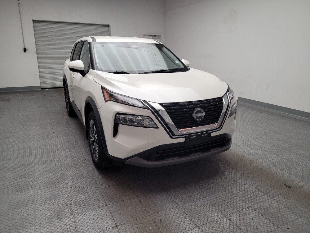 2023 Nissan Rogue in Downey, CA 90241 - 18103704 14