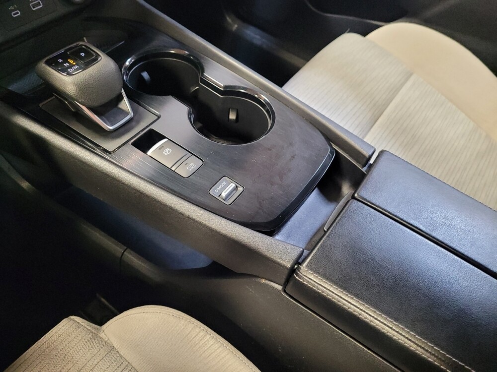 2023 Nissan Rogue in Downey, CA 90241 - 18103704 26