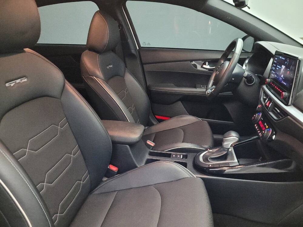 2023 Kia Forte in Mesa, AZ 85210 - 18103710 21