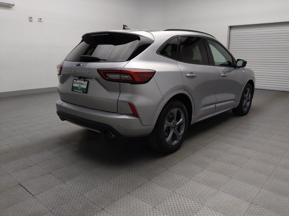 2023 Ford Escape in Fort Worth, TX 76116 - 18103712 9