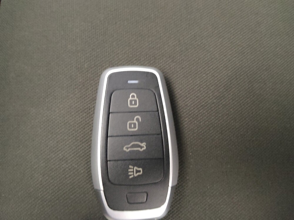 2024 Nissan Versa in Arlington, TX 76011 - 18103714 32