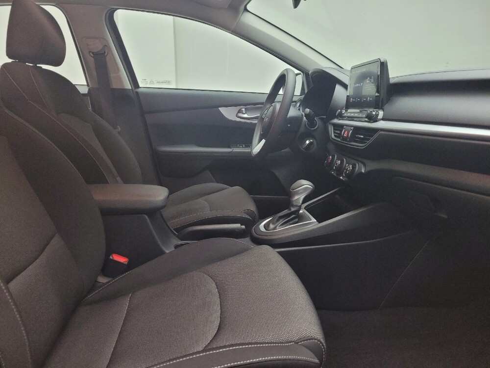 2024 Kia Forte in Grand Rapids, MI 49508 - 18103717 21