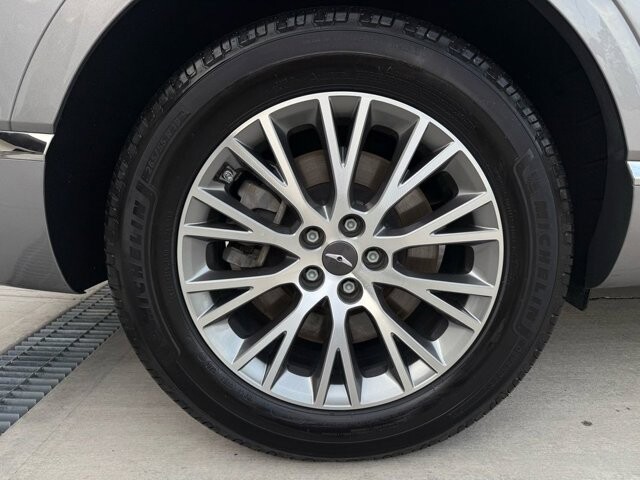 2024 Genesis GV80 in Knoxville, TN 37920 - 18103727 36