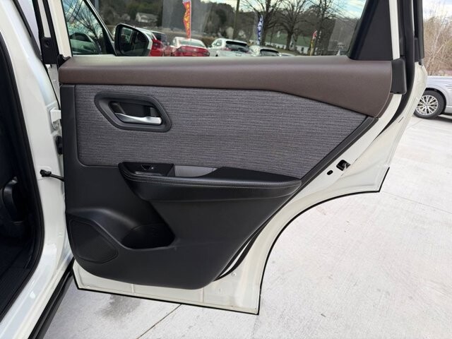 2023 Nissan Rogue in Knoxville, TN 37920 - 18103732 9