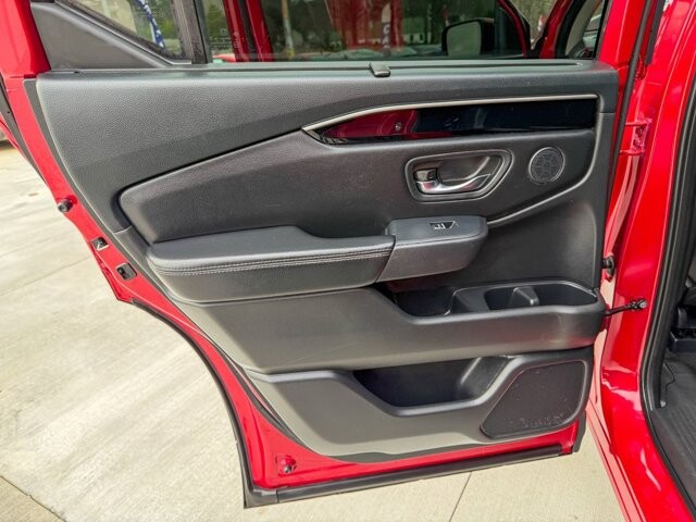 2023 Honda Pilot in Knoxville, TN 37920 - 18103733 7