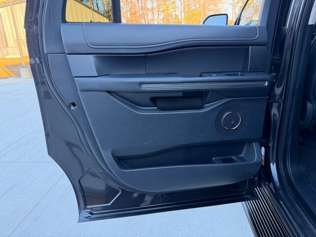 2024 Ford Expedition Max in Knoxville, TN 37920 - 18103735 8