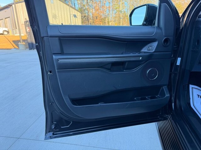 2024 Ford Expedition Max in Knoxville, TN 37920 - 18103735 7
