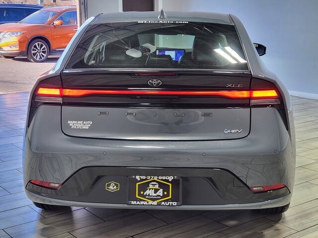 2023 Toyota Prius in Cinnaminson, NJ 08077 - 18103737 4