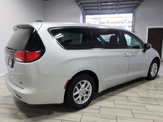 2023 Chrysler Voyager in Cinnaminson, NJ 08077 - 18103740 5