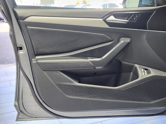 2024 Volkswagen Jetta in Cinnaminson, NJ 08077 - 18103741 10