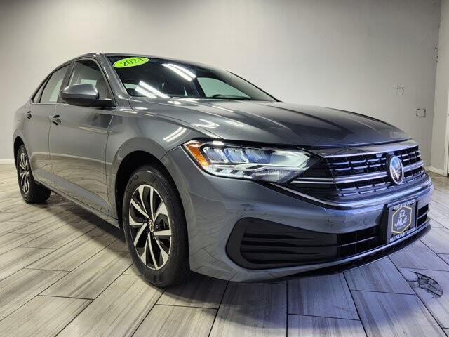 2024 Volkswagen Jetta in Cinnaminson, NJ 08077 - 18103741 7