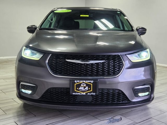 2023 Chrysler Pacifica in Cinnaminson, NJ 08077 - 18103756 8