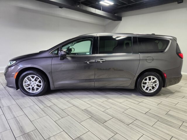2023 Chrysler Pacifica in Cinnaminson, NJ 08077 - 18103756 2
