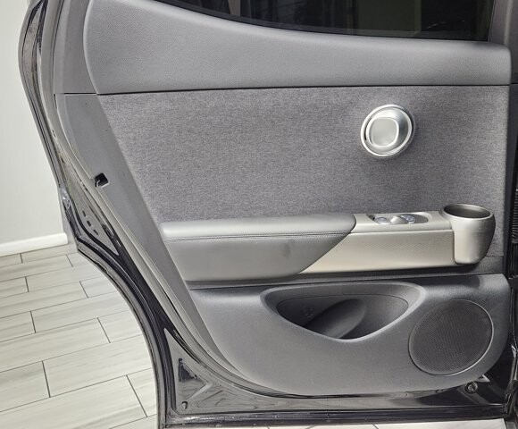 2025 Genesis GV60 in Cinnaminson, NJ 08077 - 18103763 11