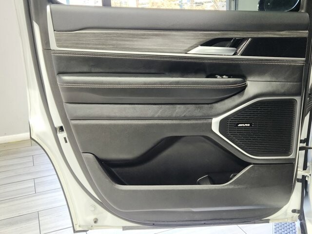 2024 Jeep Wagoneer in Cinnaminson, NJ 08077 - 18103764 12