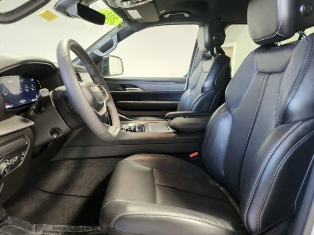 2024 Jeep Wagoneer in Cinnaminson, NJ 08077 - 18103764 11