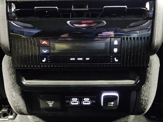 2024 Jeep Wagoneer in Cinnaminson, NJ 08077 - 18103764 17